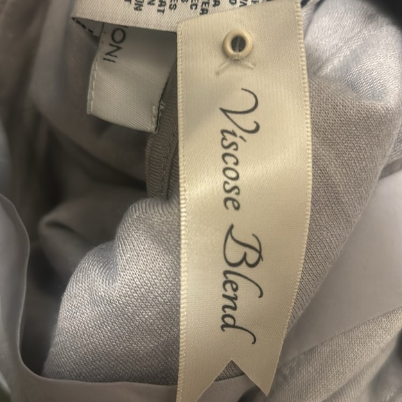 NWT GREY CROPPED HOODIE - Picture 7 of 8